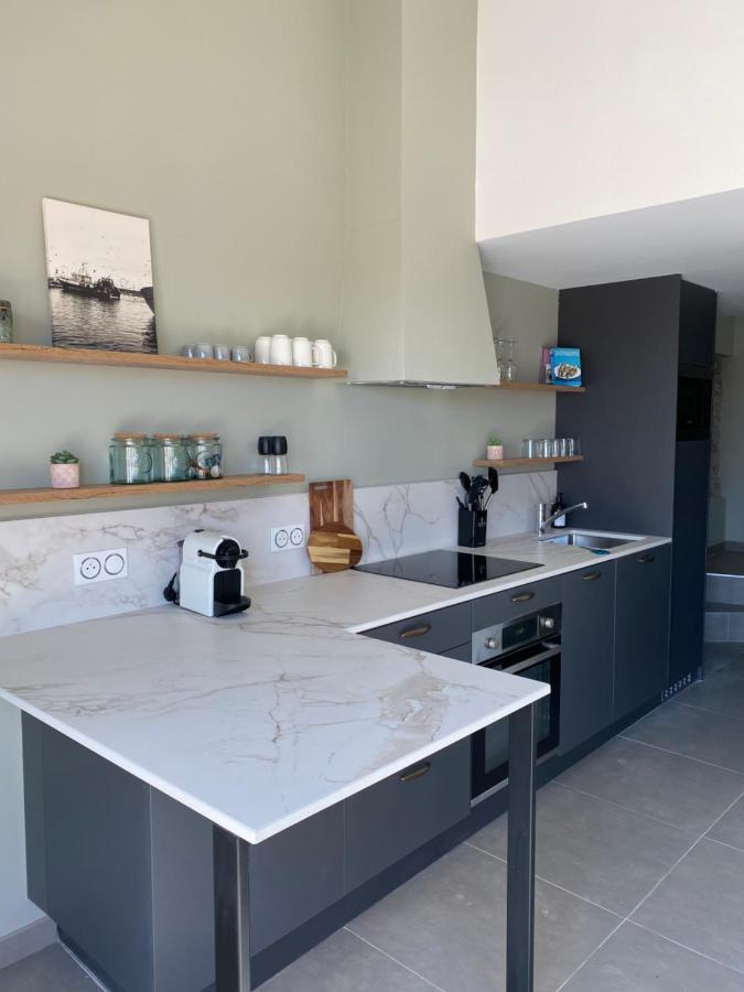 Le Petit Bijou Sete, Quatre Appartements Au Centre Ville, Trois Avec Vue Canal Exterior photo