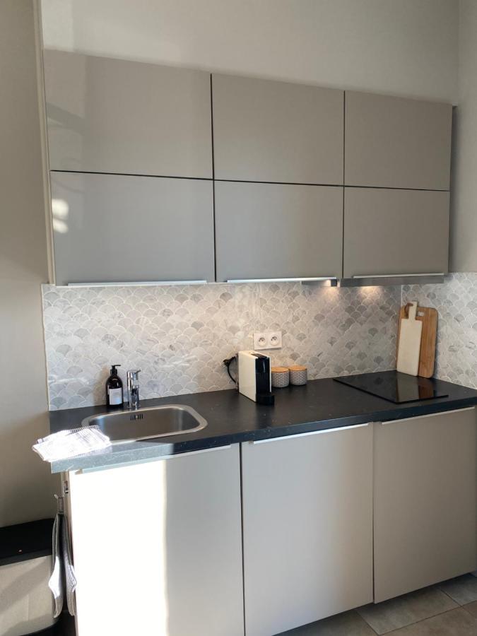 Le Petit Bijou Sete, Quatre Appartements Au Centre Ville, Trois Avec Vue Canal Exterior photo